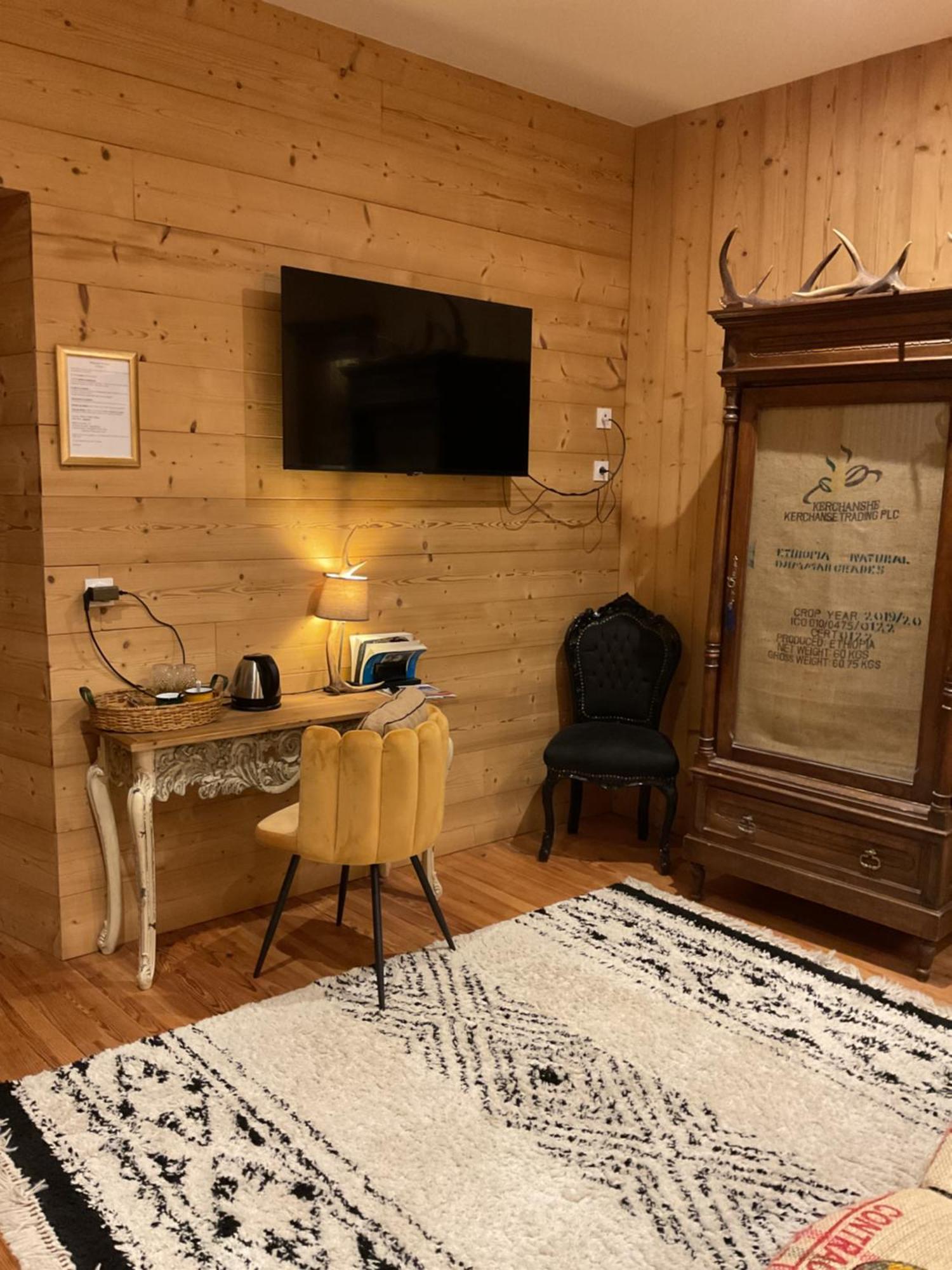 A Nouste Chambres D'Hotes Et Gite Only Adults 康庞 外观 照片